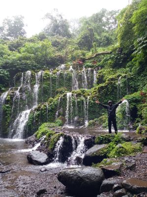 Banyu Wana Waterfalls
Bwa Waterfall 
Keywords: Bali:Waterfall