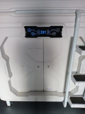 Space Trip Pod
Entrance to my sleeping quarters.
Keywords: Singapore;Travel