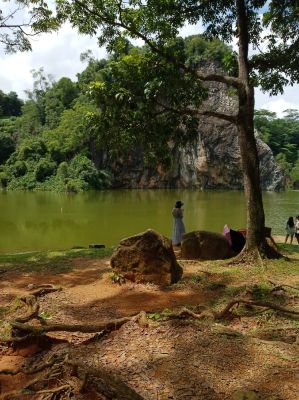 Little Guilin 
Official Park Name is Bukit Batok Town Park
Keywords: Singapore;Nature;Park