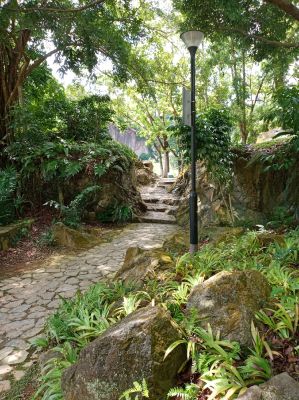 Little Guilin 
Official Park Name is Bukit Batok Town Park
Keywords: Singapore;Nature;Park